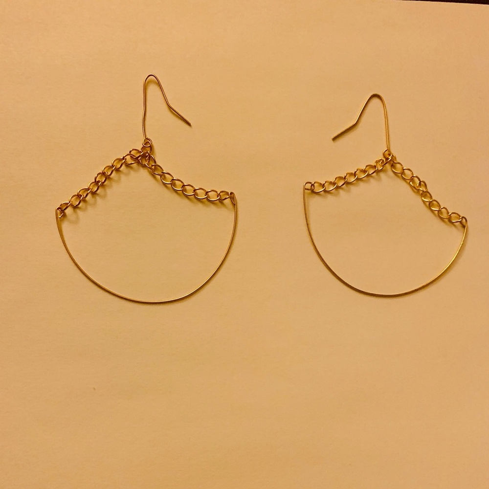 Gold semi chain loop earrings